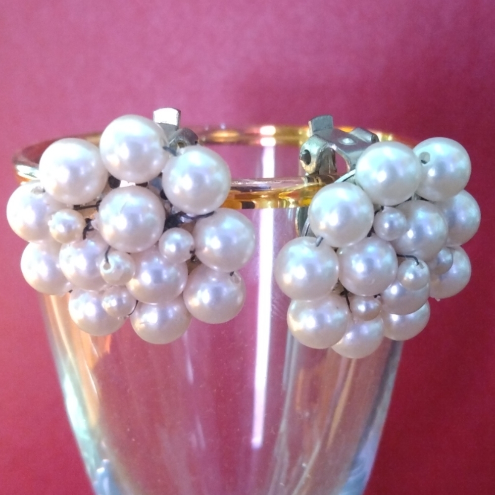 Vintage clip-on earrings faux Pearl